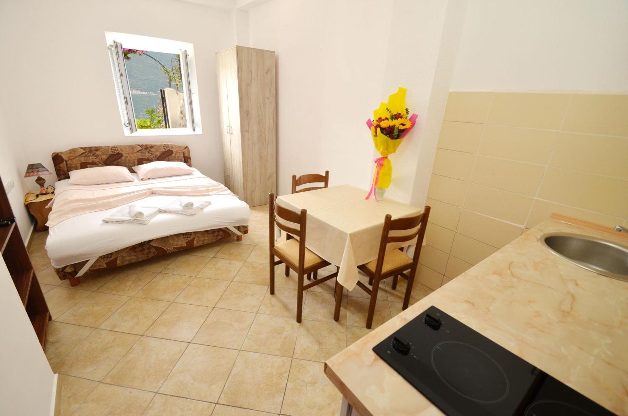 Apartments Mir I Dobro Kotor Eksteriør billede