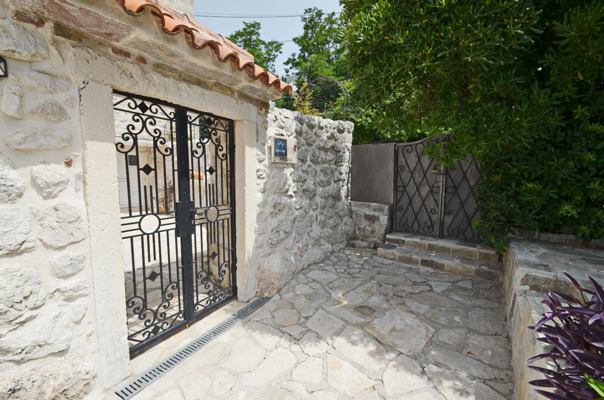 Apartments Mir I Dobro Kotor Eksteriør billede