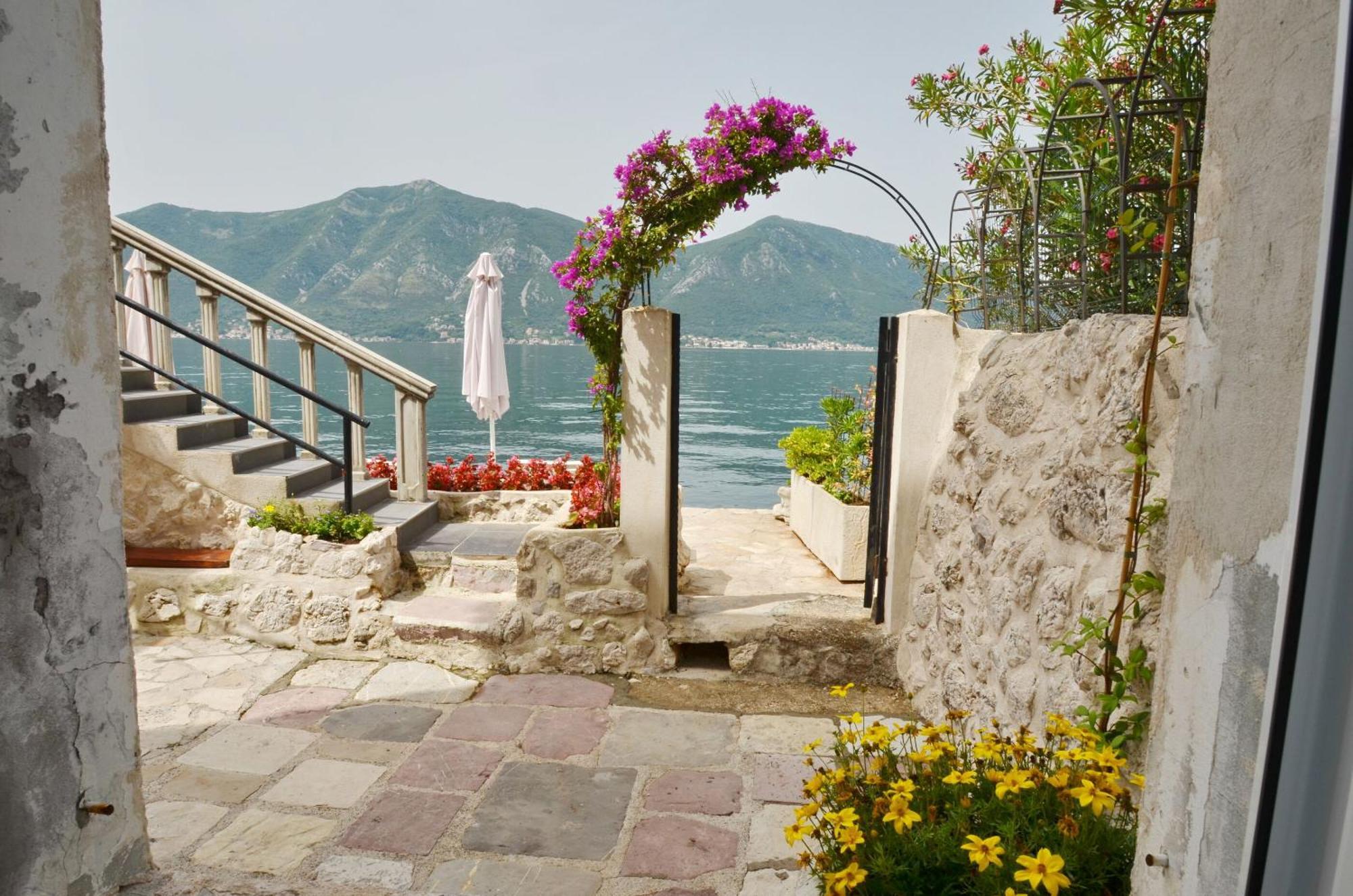 Apartments Mir I Dobro Kotor Eksteriør billede